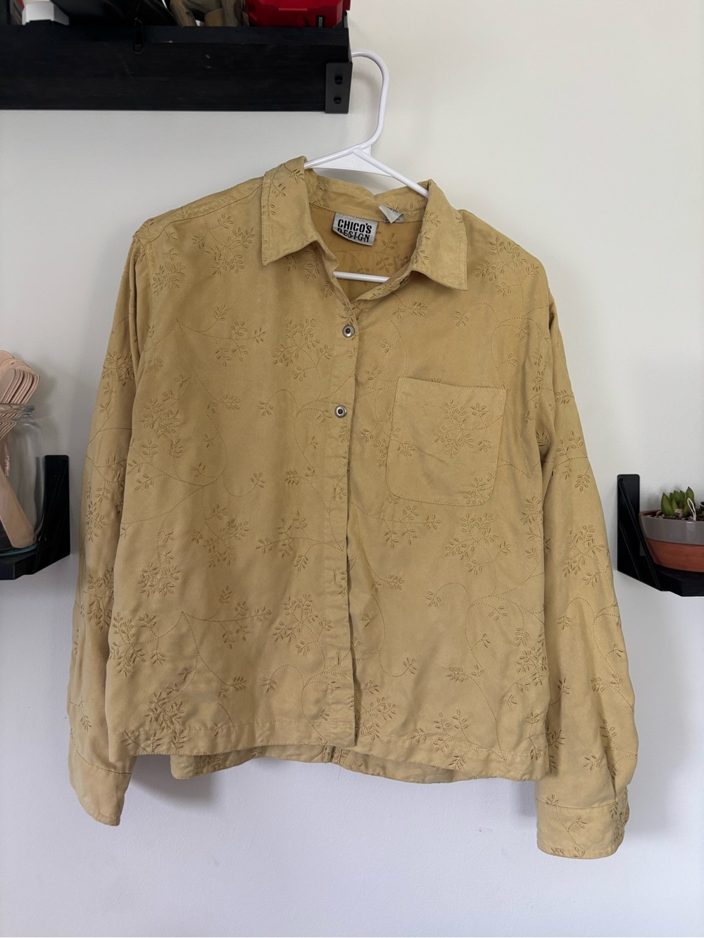 Chico’s Design Size 1 Tan Embroidered Floral Button Front Shirt